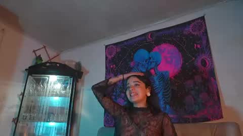 ariana_whitee online show from July 5, 3:20 am