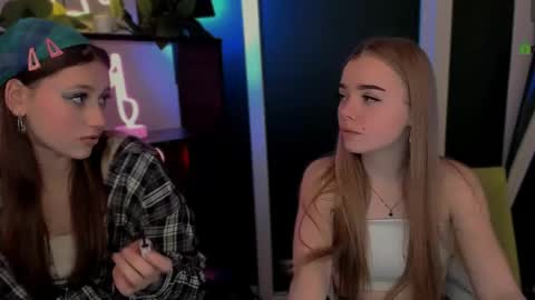 arianaa_cat online show from March 22, 8:29 am