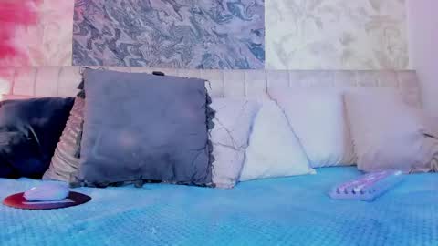 Arianna Collins online show from April 25, 1:41 pm