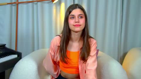 Snapshot of arianaallens chatting on October 10, 6:52 am Ariana online show from October 10, 6:52 am
