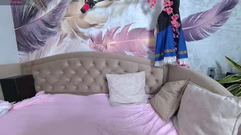 arianna_flower online show from March 22, 8:40 am