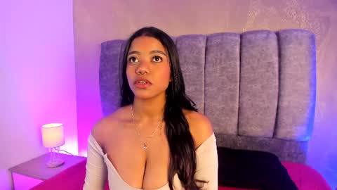 arianna_roxe_ online show from August 1, 5:09 am