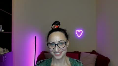 Arianna online show from February 25, 6:44 pm