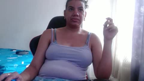 ariannaloovel online show from December 15, 3:52 pm