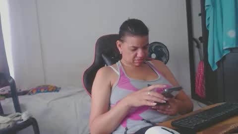 ariannaloovel online show from March 20, 6:24 pm