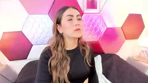 aria online show from May 7, 6:03 pm