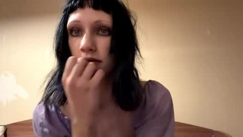 Ari online show from April 19, 7:16 pm