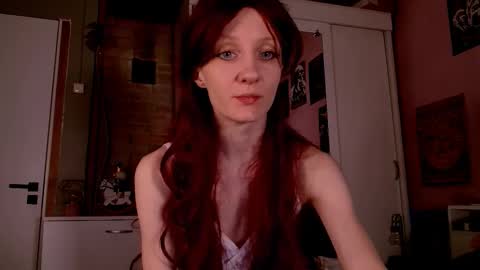 aribluush online show from December 5, 10:29 pm