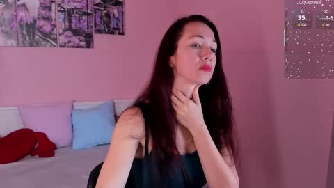 Snapshot of ariel_maritime chatting on September 23, 2:55 pm Ariella online show from September 23, 2:55 pm