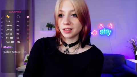 Snapshot of arielabradberry chatting on October 16, 3:22 pm Ariel online show from October 16, 3:22 pm