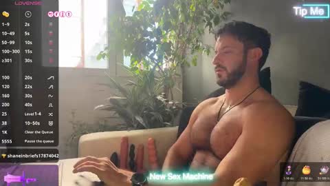 Ariel online show from February 8, 8:34 pm