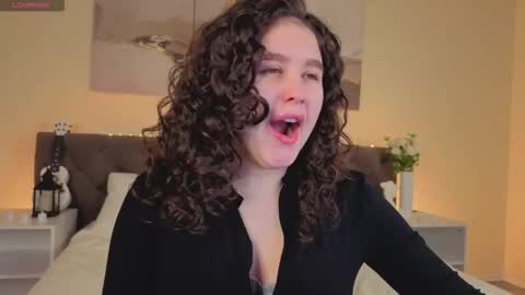 Ariella GTM3  Tue Wed Thu Fri Sat  0400 am-1030pm online show from November 14, 1:19 am