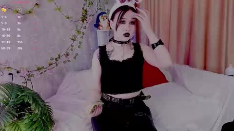 Dee online show from March 4, 5:37 am