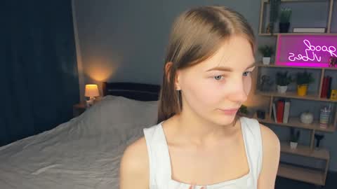 Ariel online show from March 25, 7:53 pm