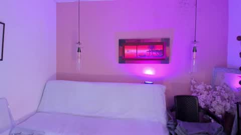  Arianna  online show from September 11, 6:53 pm