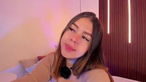  Arianna  online show from February 21, 2:20 pm