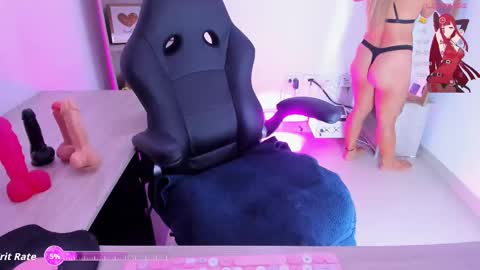 Snapshot of arisha_davis chatting on September 24, 8:15 pm arisha_davis online show from September 24, 8:15 pm
