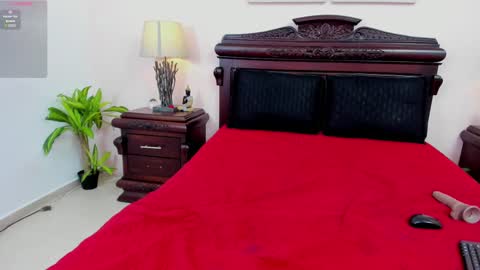 Ari  online show from February 27, 2:43 pm