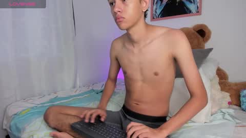 ANDRES Independent model online show from March 3, 10:31 pm