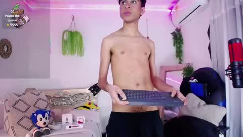 armond online show from April 1, 8:37 am