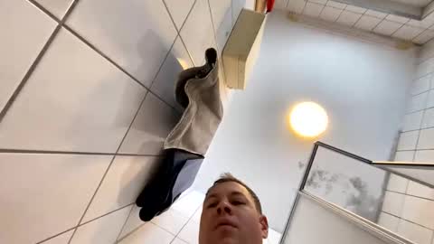 armyskater32 online show from November 26, 8:55 am