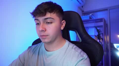 aron__cooper online show from April 1, 1:28 am