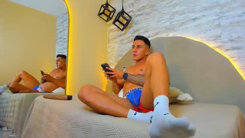 ARON BOLT online show from November 23, 2:42 am