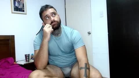Snapshot of aronmiller404 chatting on October 8, 3:40 pm aronmiller online show from October 8, 3:40 pm