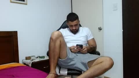 Snapshot of aronmiller404 chatting on September 29, 9:36 pm aronmiller online show from September 29, 9:36 pm