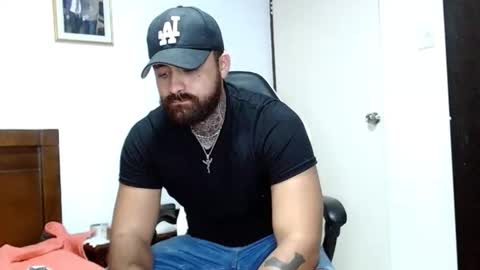 Snapshot of aronmiller404 chatting on October 21, 5:05 pm aronmiller online show from October 21, 5:05 pm