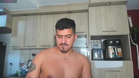 ARON  Independent model  online show from February 19, 5:49 am