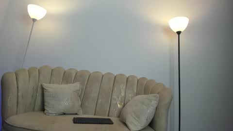 Snapshot of aroon_connor chatting on October 18, 12:59 am   online show from October 18, 12:59 am