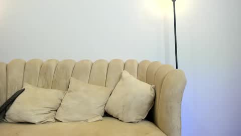 Snapshot of aroon_connor chatting on September 18, 11:53 pm   online show from September 18, 11:53 pm