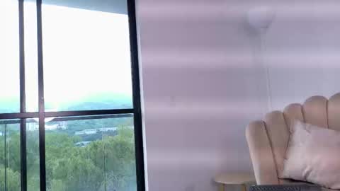   online show from March 4, 10:29 pm