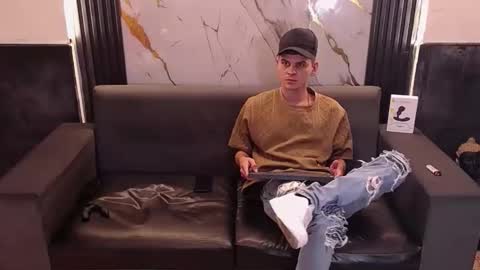 Aroon   online show from March 28, 9:11 am