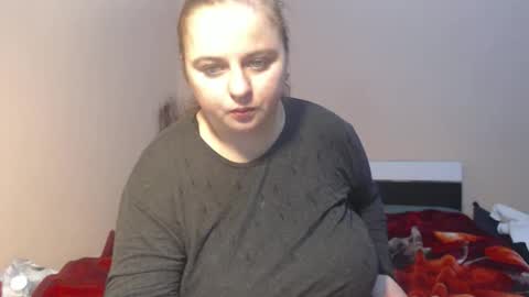 Snapshot of arriana98 chatting on October 21, 2:27 am Arriana online show from October 21, 2:27 am