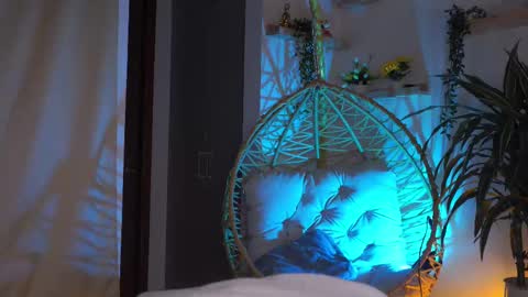 Snapshot of artemia_ chatting on February 13, 12:46 am Amanda online show from February 13, 12:46 am