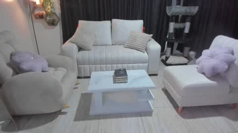 Snapshot of artemis_020 chatting on September 19, 2:37 am FENIX online show from September 19, 2:37 am