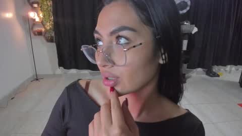 Snapshot of artemis_020 chatting on September 10, 1:28 am FENIX online show from September 10, 1:28 am