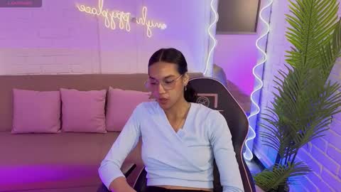 Snapshot of artemiss_tay chatting on September 23, 7:20 pm artemiss_tay online show from September 23, 7:20 pm