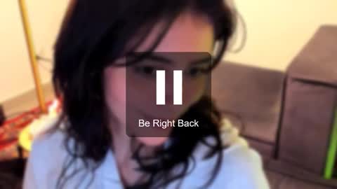 Linda  independent model artgeea online show from December 17, 12:06 am