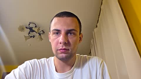 A online show from October 19, 1:32 am