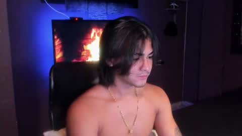 I AM HERE online show from August 6, 11:03 pm