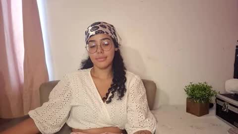 Mia online show from January 16, 12:58 pm