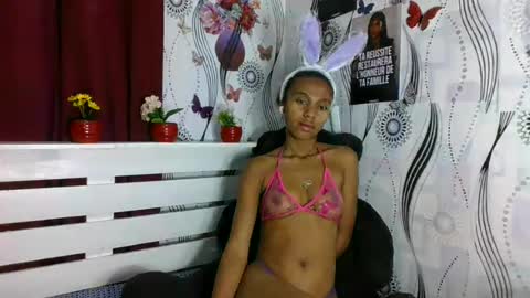 artsloveyou online show from July 2, 3:23 am