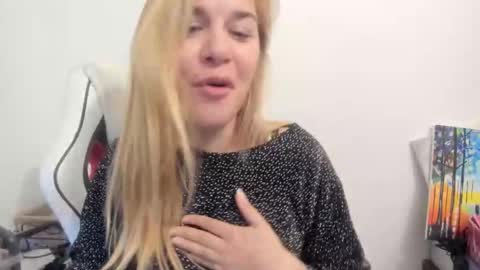 MIA online show from October 14, 6:38 am