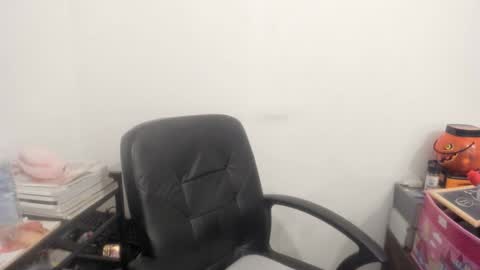 MIA online show from April 6, 8:48 am