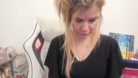 MIA online show from November 18, 8:56 pm