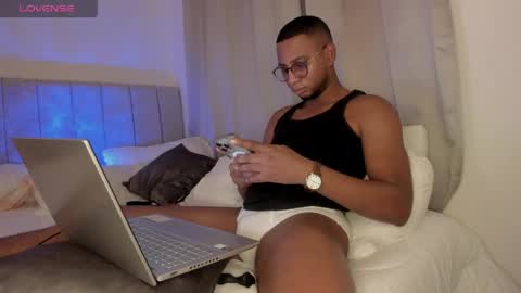 Arwems online show from May 26, 2:17 am