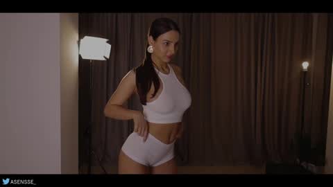 Call me Ann online show from March 5, 7:27 pm